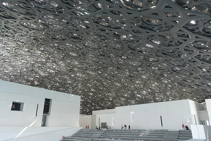 Louvre Abu Dhabi Plaza Architektur Dach Untersicht
