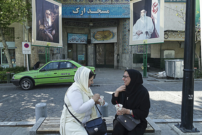 Teheran zwei Frauen Unterhaltung