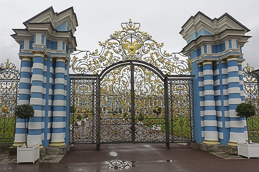 Zarenstadt Sankt Petersburg - Fabergé - Katharinenpalast Katharinenpalst Goldene Tor